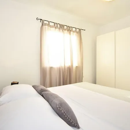 Beautiful New In Apartmán Marina