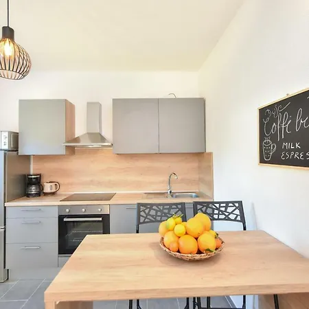 Beautiful New In Apartmán